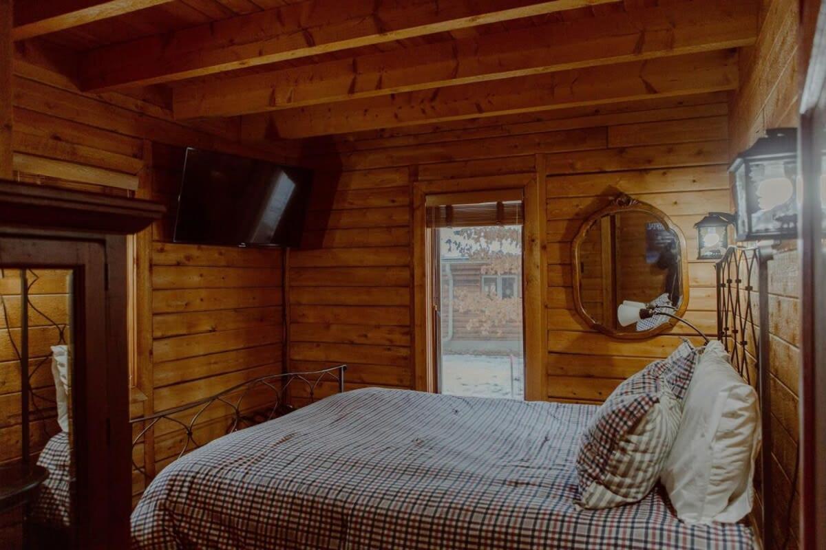 Crystal Mountain Cabin-Shuttle Pass Included! Thompsonville المظهر الخارجي الصورة