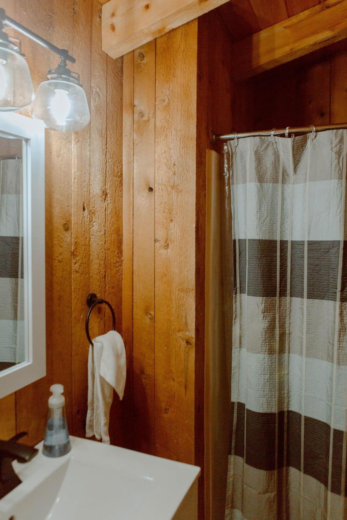 Crystal Mountain Cabin-Shuttle Pass Included! Thompsonville المظهر الخارجي الصورة