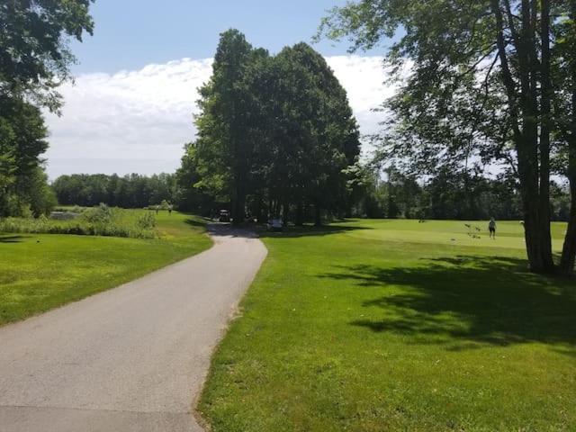 Crystal Mountain Cabin-Shuttle Pass Included! Thompsonville المظهر الخارجي الصورة